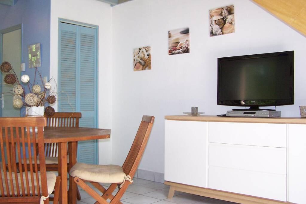 Maison Avec Jardin Clos. Animaux Acceptes - Wifi - Proche Plages De La Trinite Sur Mer Et Carnac Exterior foto